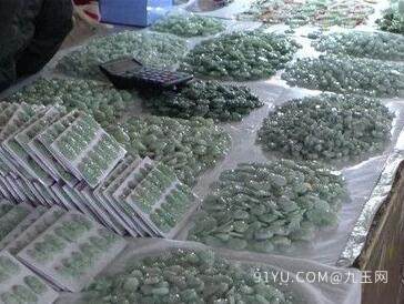 嵊州翡翠回收市场的兴起与发展 嵊州翡翠回收市场的兴起与发展